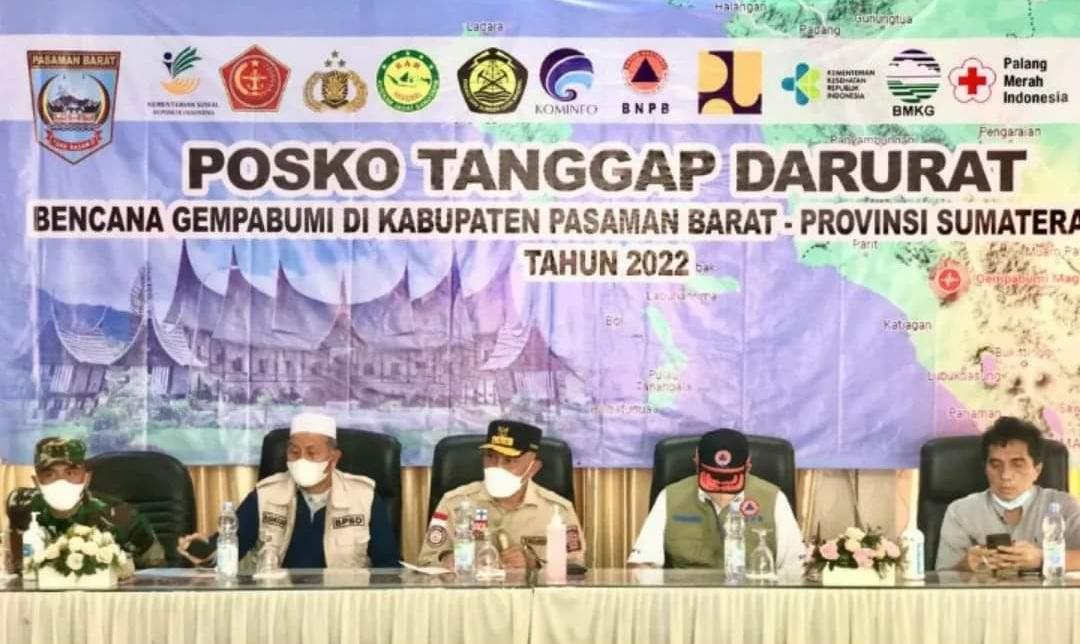 Gubernur Sumbar Rakor pemetaan masalah dan penanganan gempa Pasaman Barat bersama Kepala OPD terkait, Senin (28/02/2022).