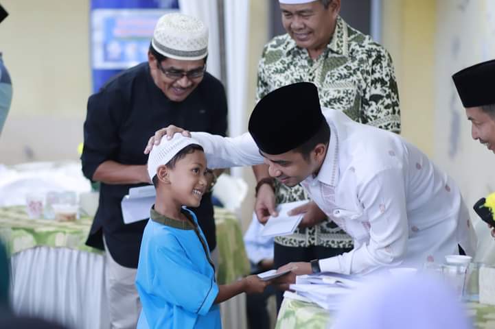 Wakil Wali Kota Solok Dr. Ramadhani Kirana Putra dalam buka bersama di Masjid Al-Huda Kelurahan Tanah Garam.Wakil Wali Kota Solok Dr. Ramadhani Kirana Putra dalam buka bersama di Masjid Al-Huda Kelurahan Tanah Garam.