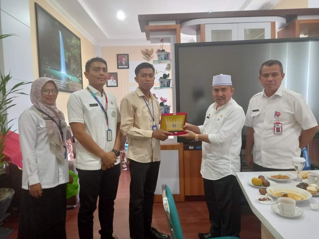 Penilaian kinerja PTSP dan PPB pada Dinas Penanaman Modal dan Pelayanan Terpadu Satu Pintu (DPMPTSP) Kabupaten Dharmasraya.