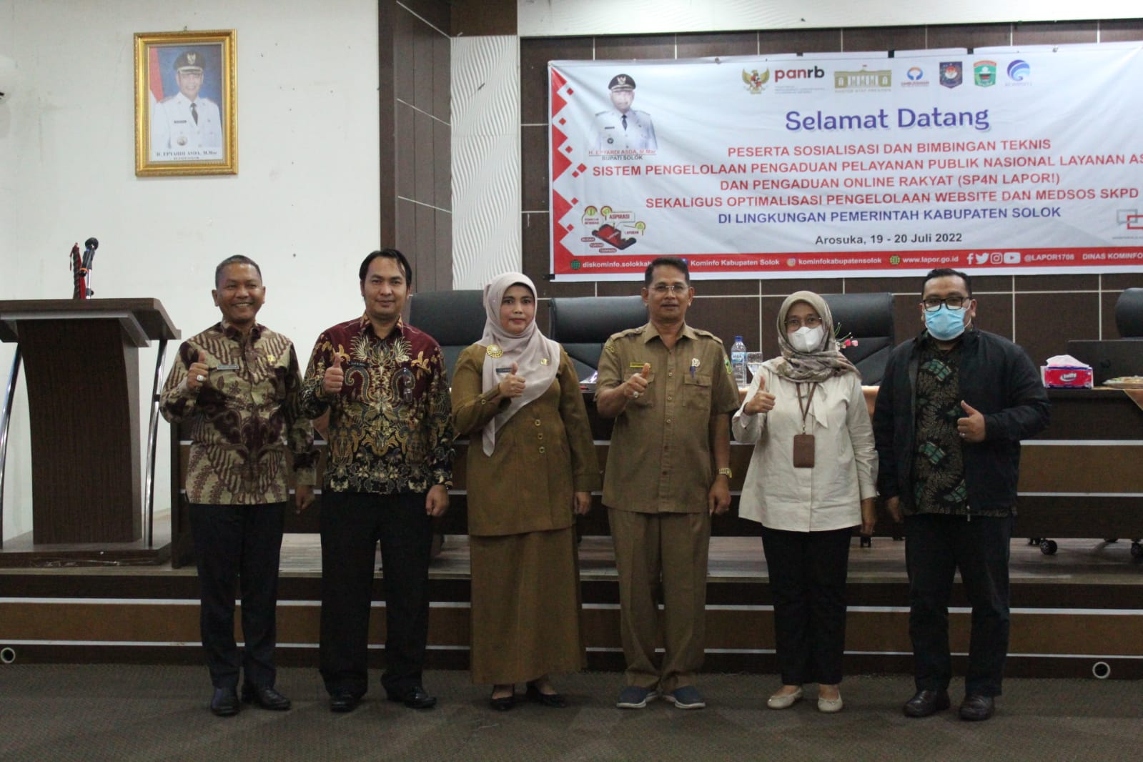 Sosialisasi dan bimtek SP4N LAPOR! dan Optimalisasi Pengelolaan Website Medsos SKPD oleh Pemkab Solok, Selasa (19/7/22).