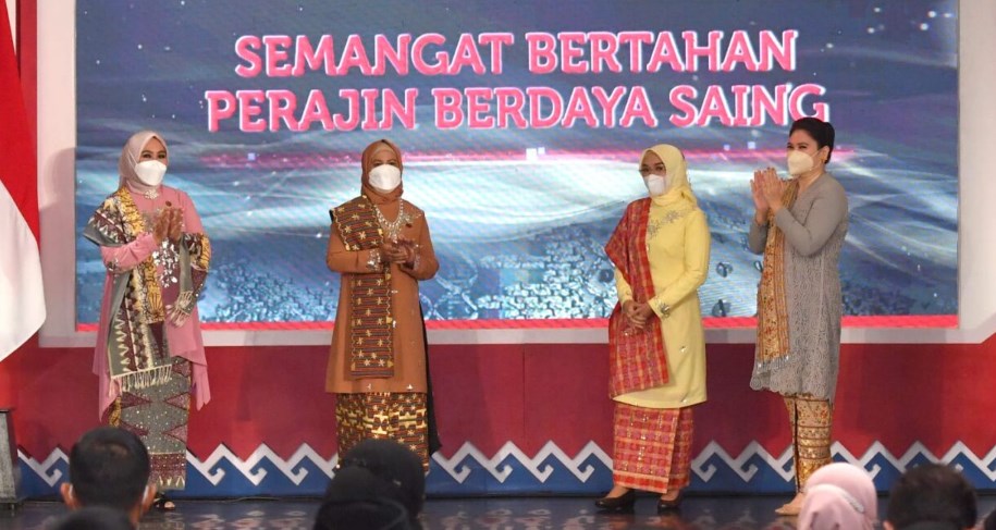 Ibu Iriana Joko Widodo secara resmi membuka Pameran Kerajinan Nusantara (Kriyanusa) Tahun 2022, yang digelar di Jakarta Convention Center, pada Rabu, 21 September 2022. Foto: BPMI Setpres