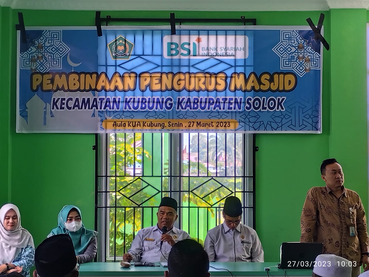 Pembekalan dan pembinaan pengurus masjid oleh Kemenag Kabupaten Solok, Senin (27/3/23).