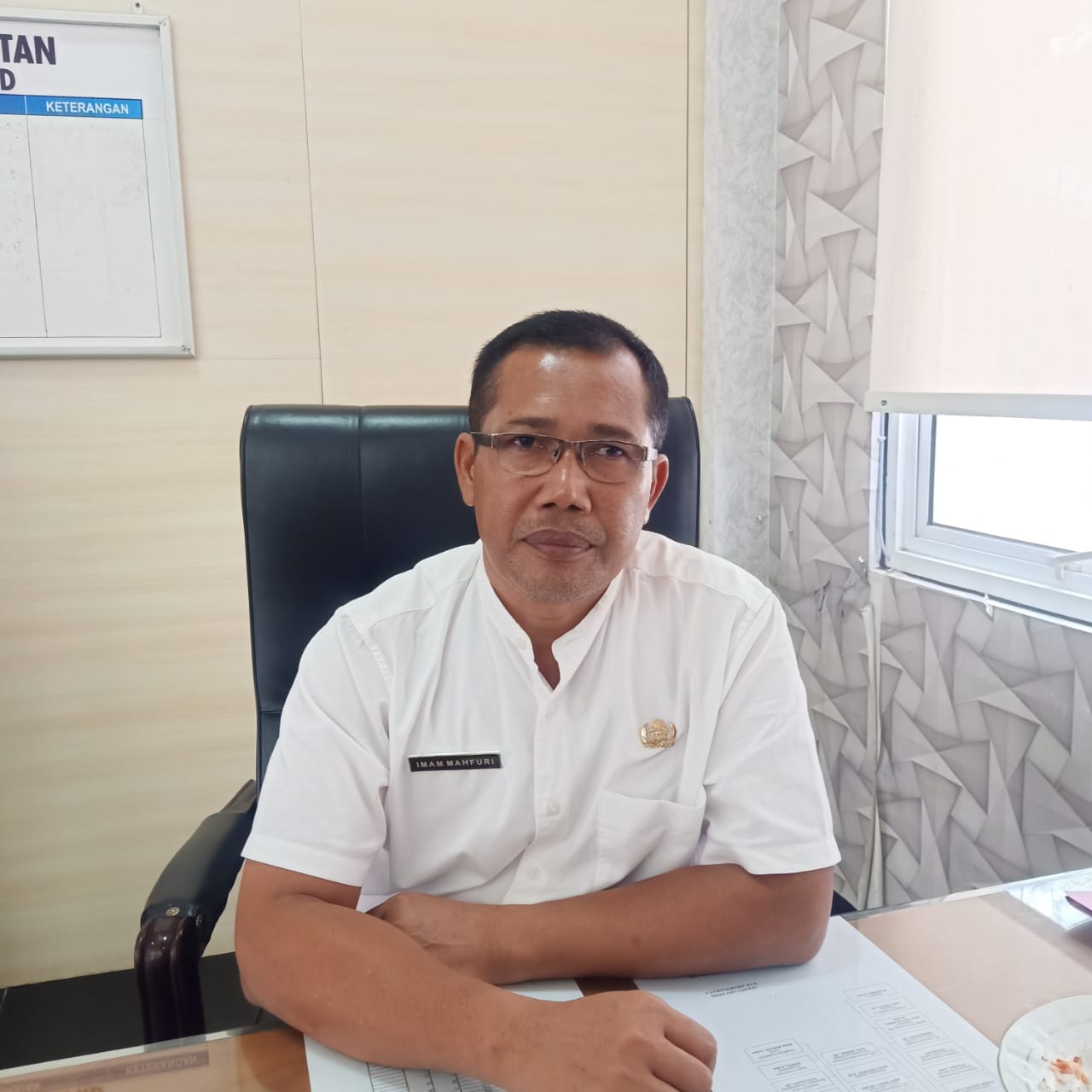 Sekretaris DPRD Kabupaten Dharmasraya Imam Mahfuri, Rabu (8/3/23).