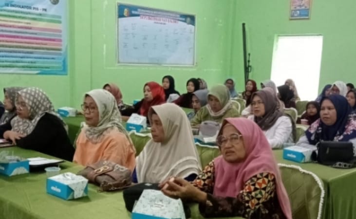 Dinas Kesehatan Kota Solok mengadakan pertemuan untuk Masyarakat Peduli Kesehatan Jiwa di Kelurahan di Aula Puskesmas Nan Balimo Kota Solok pada hari Selasa (11/6/24) (dok foto, KominfoKota/Ito)