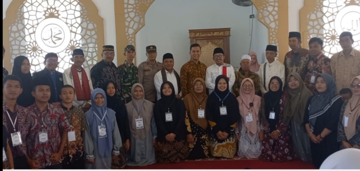 Bupati Tanah Datar Eka Putra SE.MM resmi meluncurkan Pondok Pesantren Tahfizh Qur'an (PPTQ) Dengan Hati di Surau Kabu-Kabu, (dok foto ***)