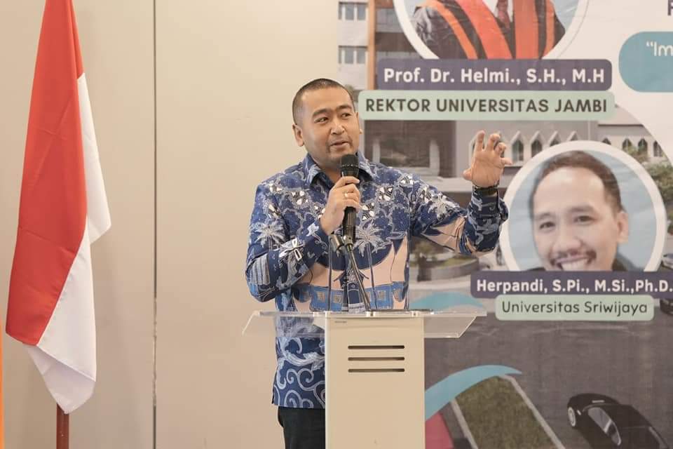 Plt. Gubernur Sumbar, Audy Joinaldy menjadi pembicara utama dalam Seminar Nasional Ke-VI Fakultas Peternakan Universitas Jambi (dok foto Nem)